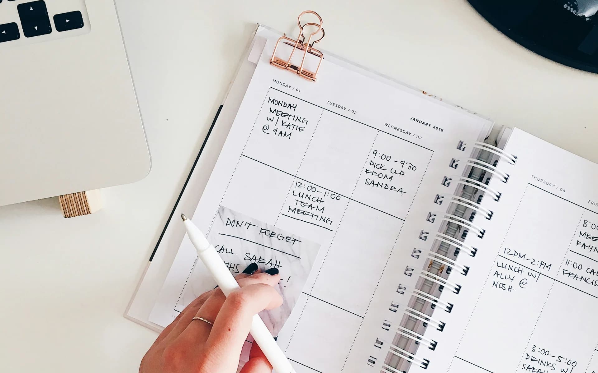 Czym jest content marketing i jak pomaga firmom pozyskiwać klientów?