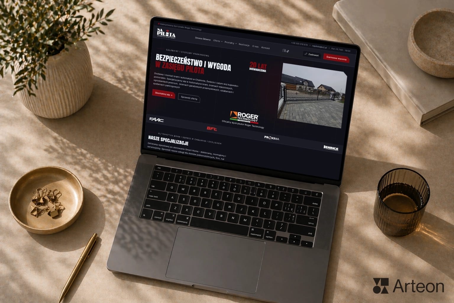 Realizacja strony internetowej NaPilota wykonana przez Arteon - mockup na laptopie