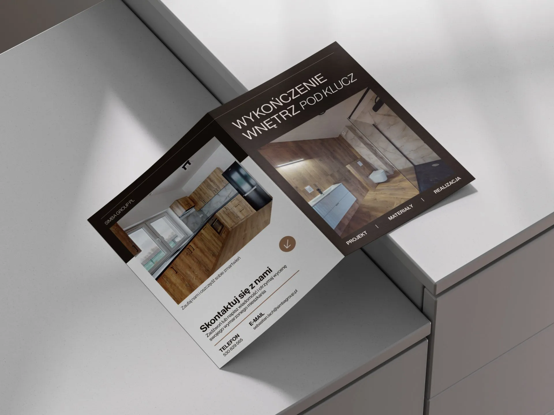 Folder reklamowy dla firmy wykańczającej wnętrza - wizualizacja drugiej wersji tył folderu