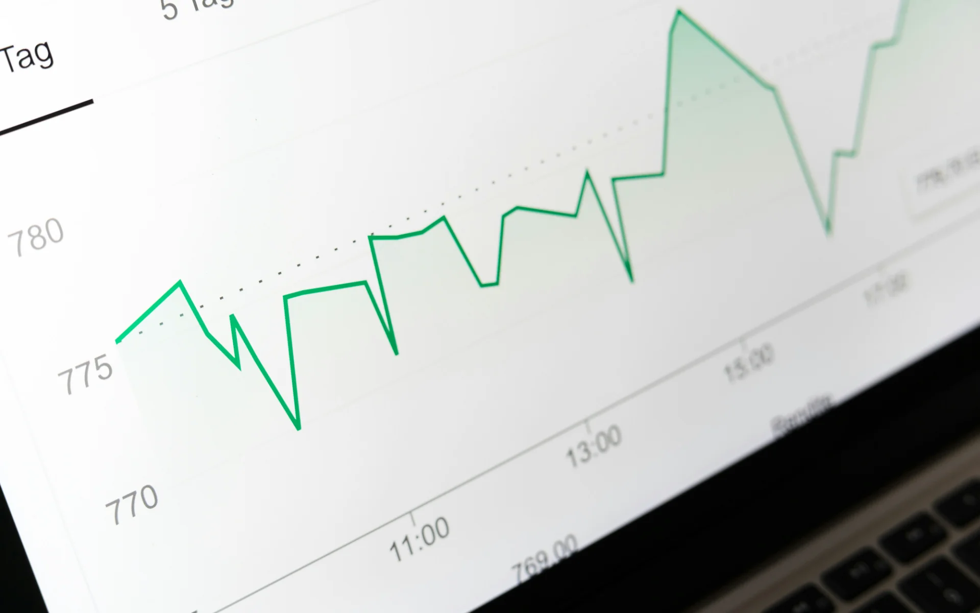 Czym jest linkowanie wewnętrzne i jak wpływa na SEO strony?
