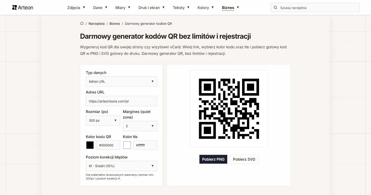 Generator kodów QR z typem danych Adres URL, polami rozmiaru, marginesu i kolorów oraz podglądem kodu z przyciskami Pobierz PNG i Pobierz SVG